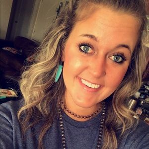 Meet your Posher, Mallory